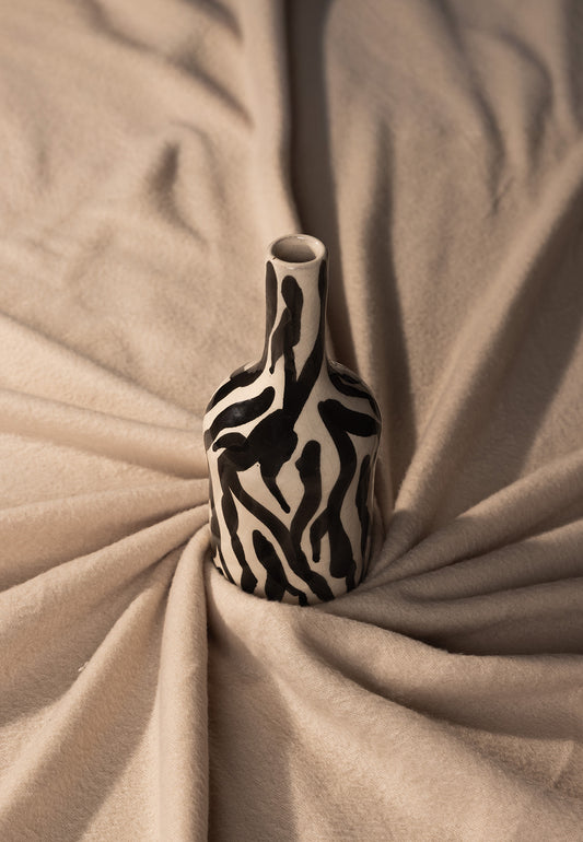 VAAS STRIPED - BLACK